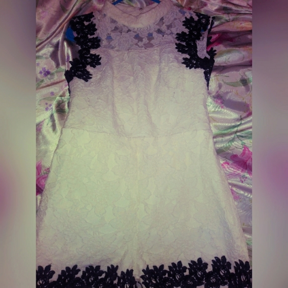 LACE ROMPER - Picture 4 of 8